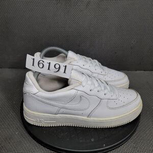 Nike Kids Shoes in White